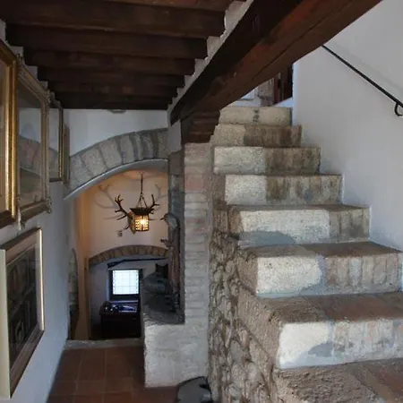 Alloggio Castello Di Loreto 招待所 托迪